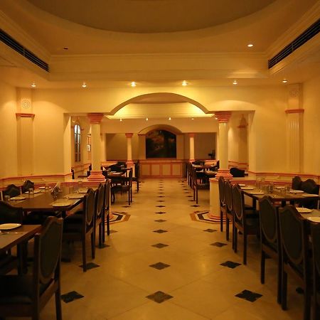 Hotel Siddhartha Palace Ahmedabad Luaran gambar