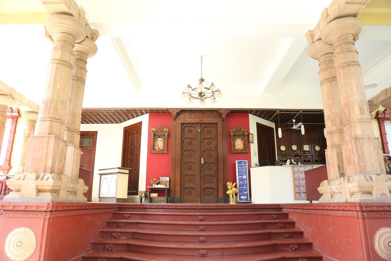 Hotel Siddhartha Palace Ahmedabad Luaran gambar