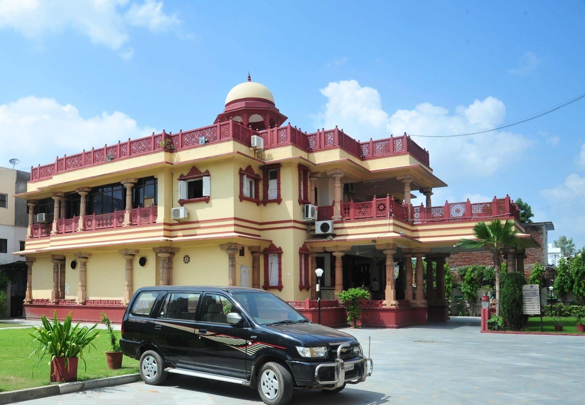 Hotel Siddhartha Palace Ahmedabad Luaran gambar